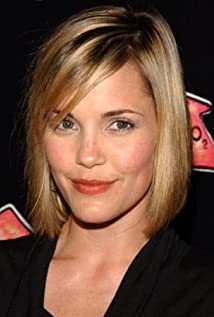 Leslie Bibb